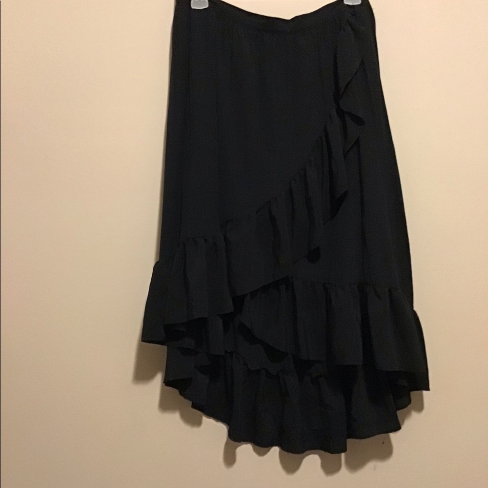 Women’s ruffled layer skirt